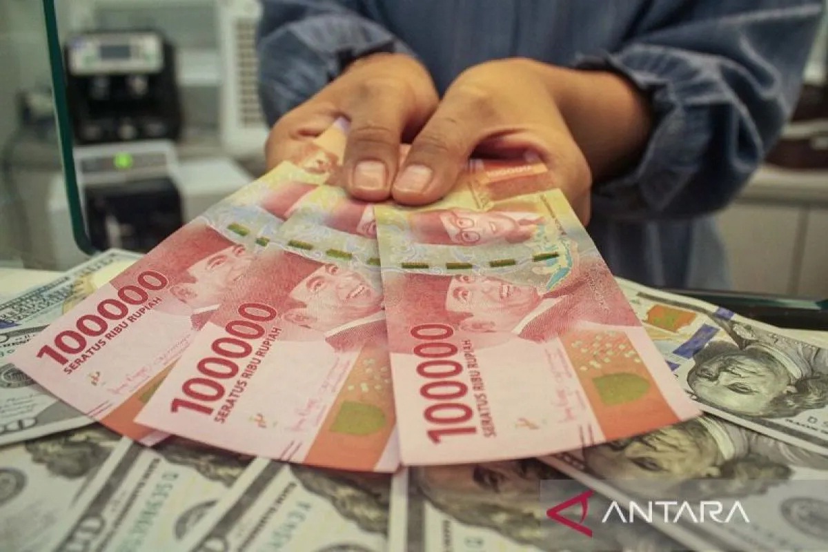 Rupiah Selasa Pagi Melemah ...
