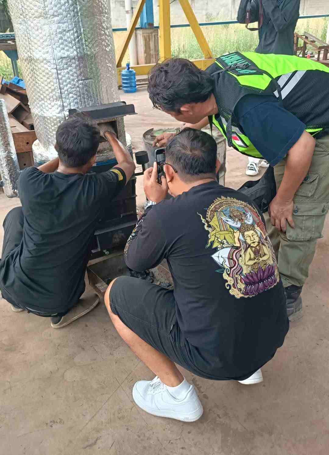 ROSA (Robot Sampah): Solusi...