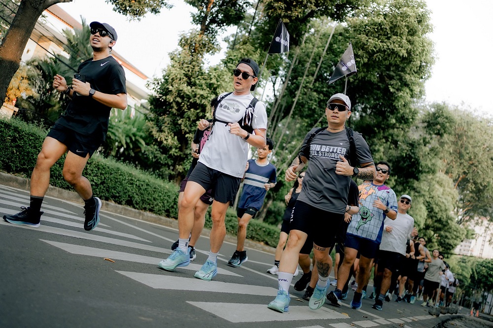   Diadora Rilis Sepatu Lari...