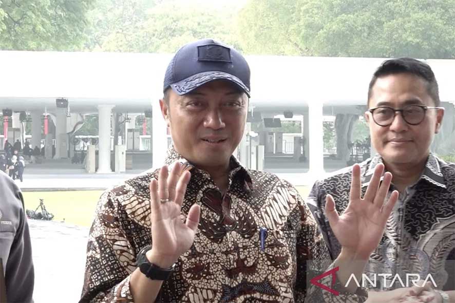 Masyarakat Tak Wajib Kenakan Baju Adat saat Hadiri Upacara