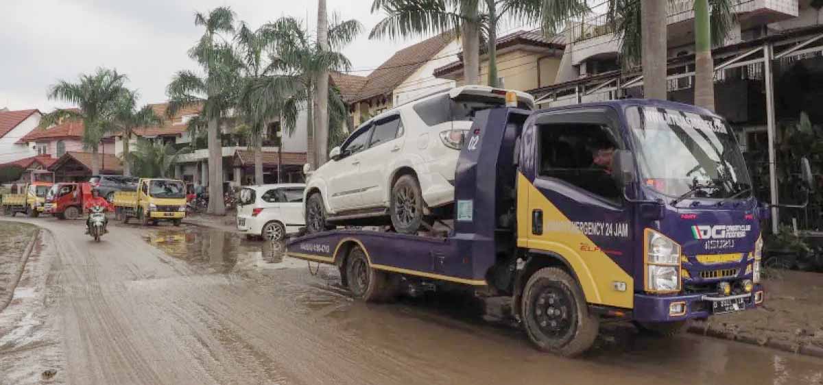 Anda Menghadapi Situasi Darurat di Jalan? Jangan Khawatir, Ini Layanan Derek Sigap 24 Jam