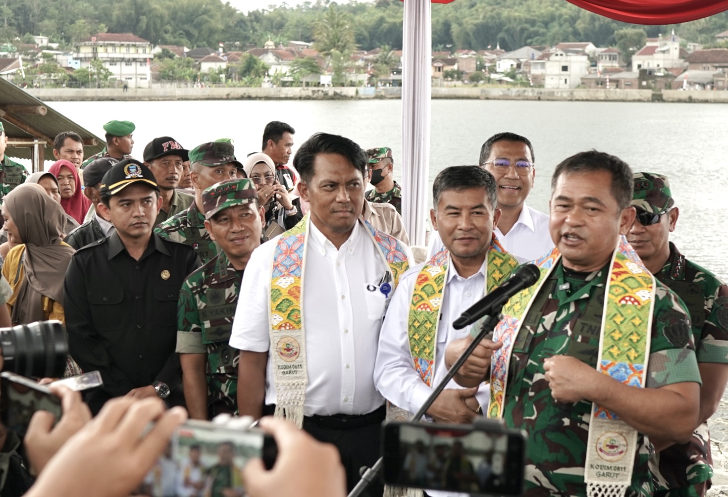 Aksi Nyata Mandiri Sahabat Desa! Bersihkan Waduk, Gerakkan Ekonomi Warga