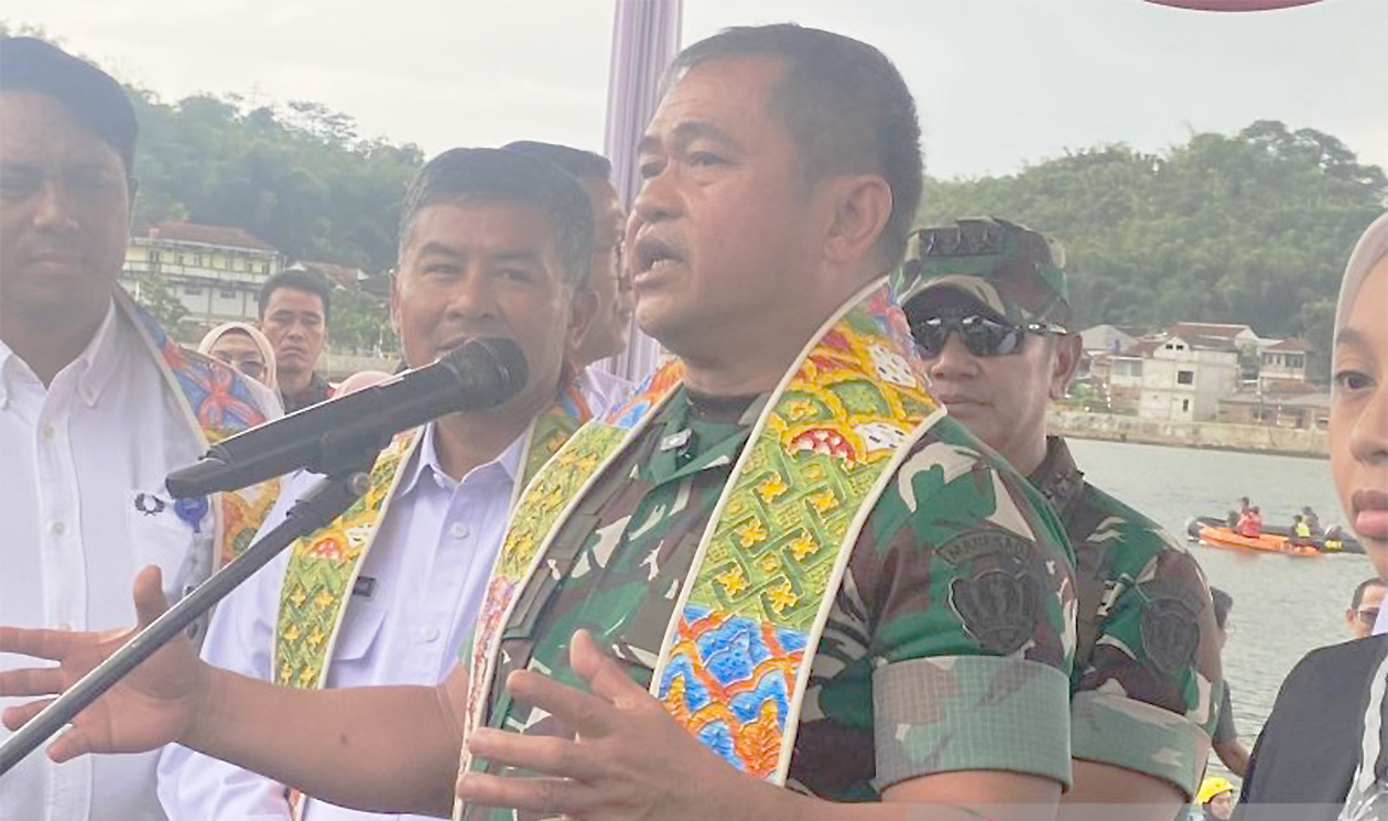 Gambar berita terkait TNI AD Gerak Cepat! 5 Sumur Bor di Garut Diresmikan, Target 1.000 Titik Air Bersih untuk Warga