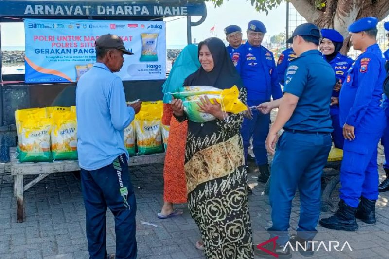 Gambar berita terkait Satpolairud Situbondo Sasar Masyarakat Nelayan dalam Gerakan Pangan Murah
