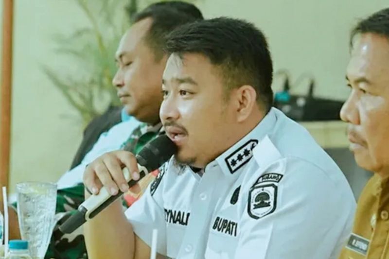 Bupati Reynaldy Desak BBWS ...
