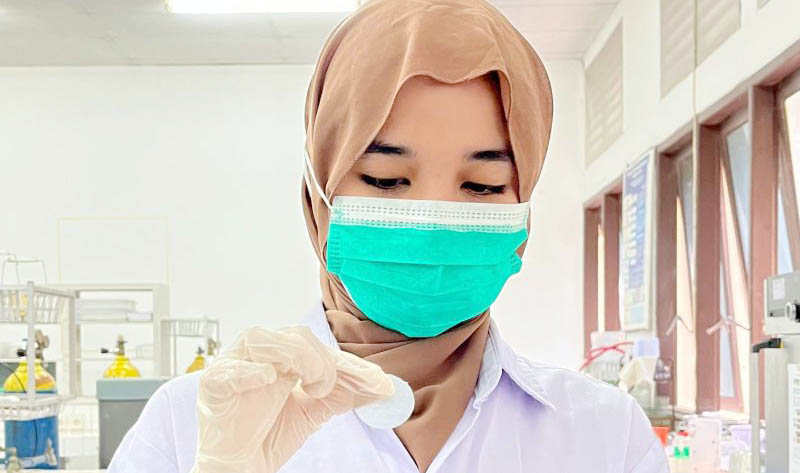 Mahasiswa USK Aceh Kembangkan Membran Antibakterial dari Daun Mimba