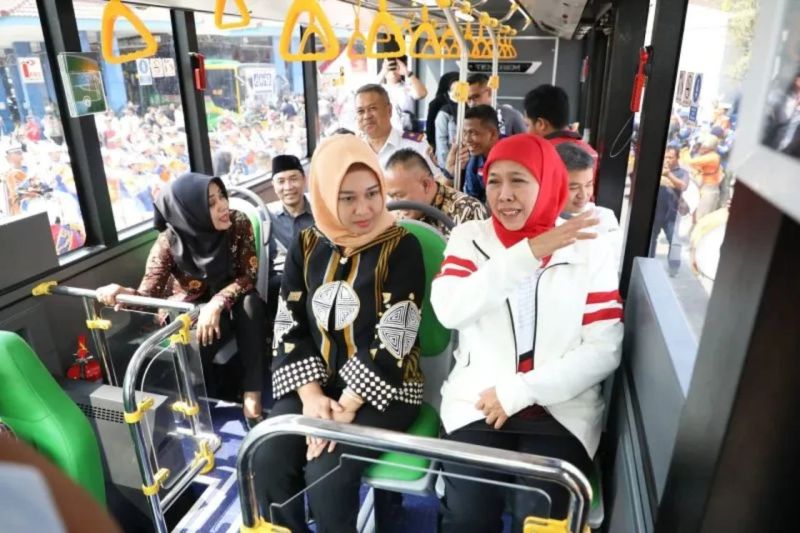 Kado HUT ke-80 RI, Gubernur Khofifah Gratiskan Bus Trans Jatim Selama 2 Hari 