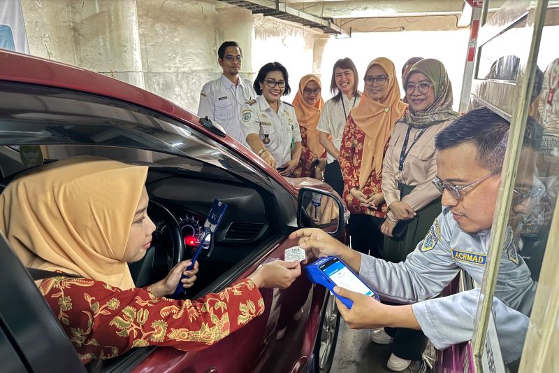 Unik, Surabaya Terapkan Tarif Parkir Rp80 Sambut HUT Kemerdekaan ke-80