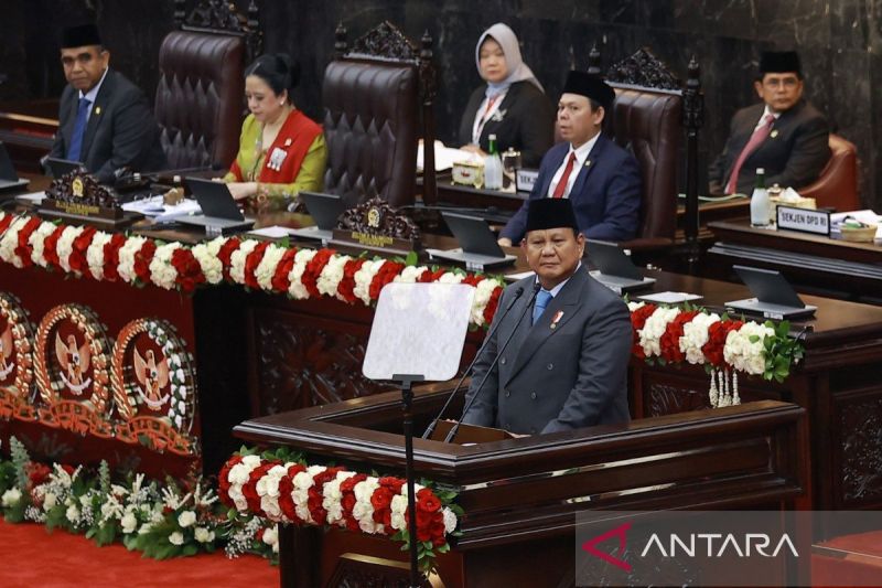 Gambar berita terkait IHSG Tembus 8.000 Saat Pidato Kenegaraan Presiden Prabowo