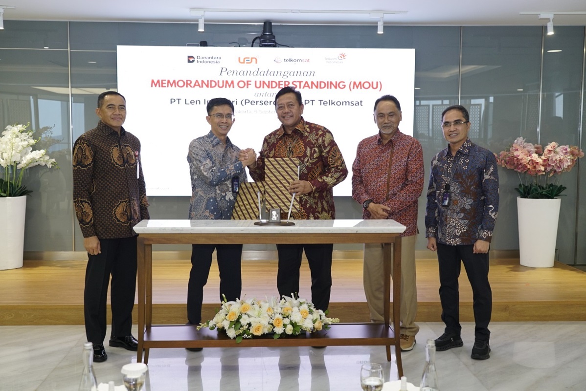 Telkomsat dan Len Memperkuat Kerja Sama Pertahanan Berbasis Satelit