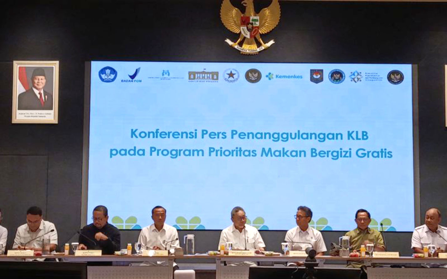 Prabowo Perintahkan Peningkatan Pengelolaan BGN Setelah Insiden Keracunan MBG