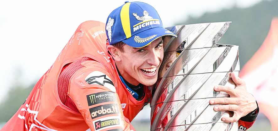 Marquez Menggandeng Rossi, Juara Dunia MotoGP untuk Ketujuh Kalinya