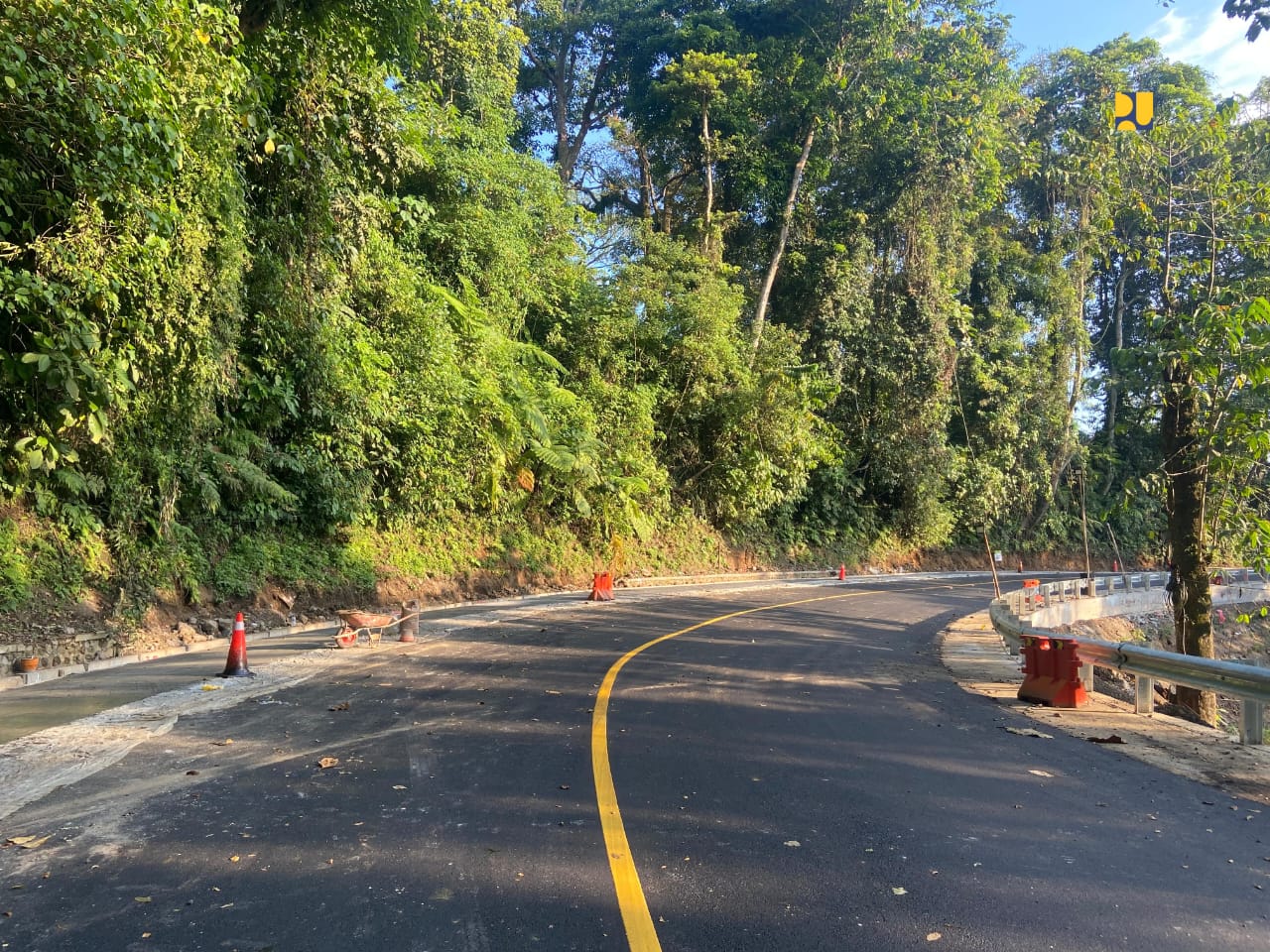 Dukung Perekonomian Masyarakat, Program Padat Karya untuk Jalan dan Jembatan Kemen PU 2025 Akan Menyerap 43.628 Tenaga Kerja
