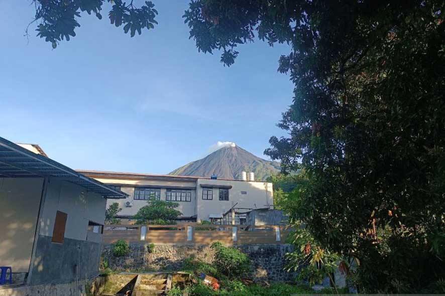Terjadi 2.087 Guncangan Letusan Gunung Karangetang di Sulut