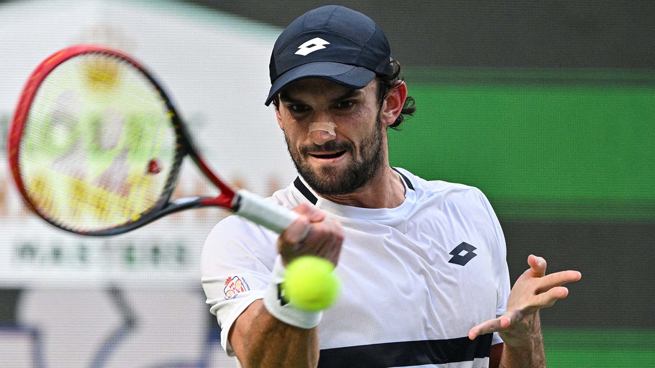 Singkirkan Djokovic, Valentin Vacherot Hadapi Sepupu di Final Shanghai Masters