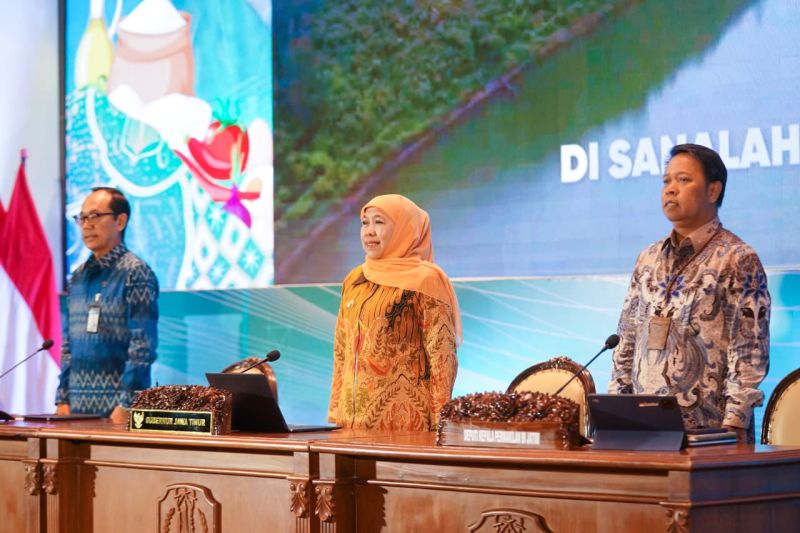 Gubernur Khofifah Tingkatkan Kerjasama Antar Sektor untuk Mengendalikan Inflasi di Jatim Menjelang Natal dan Tahun Baru 2026
