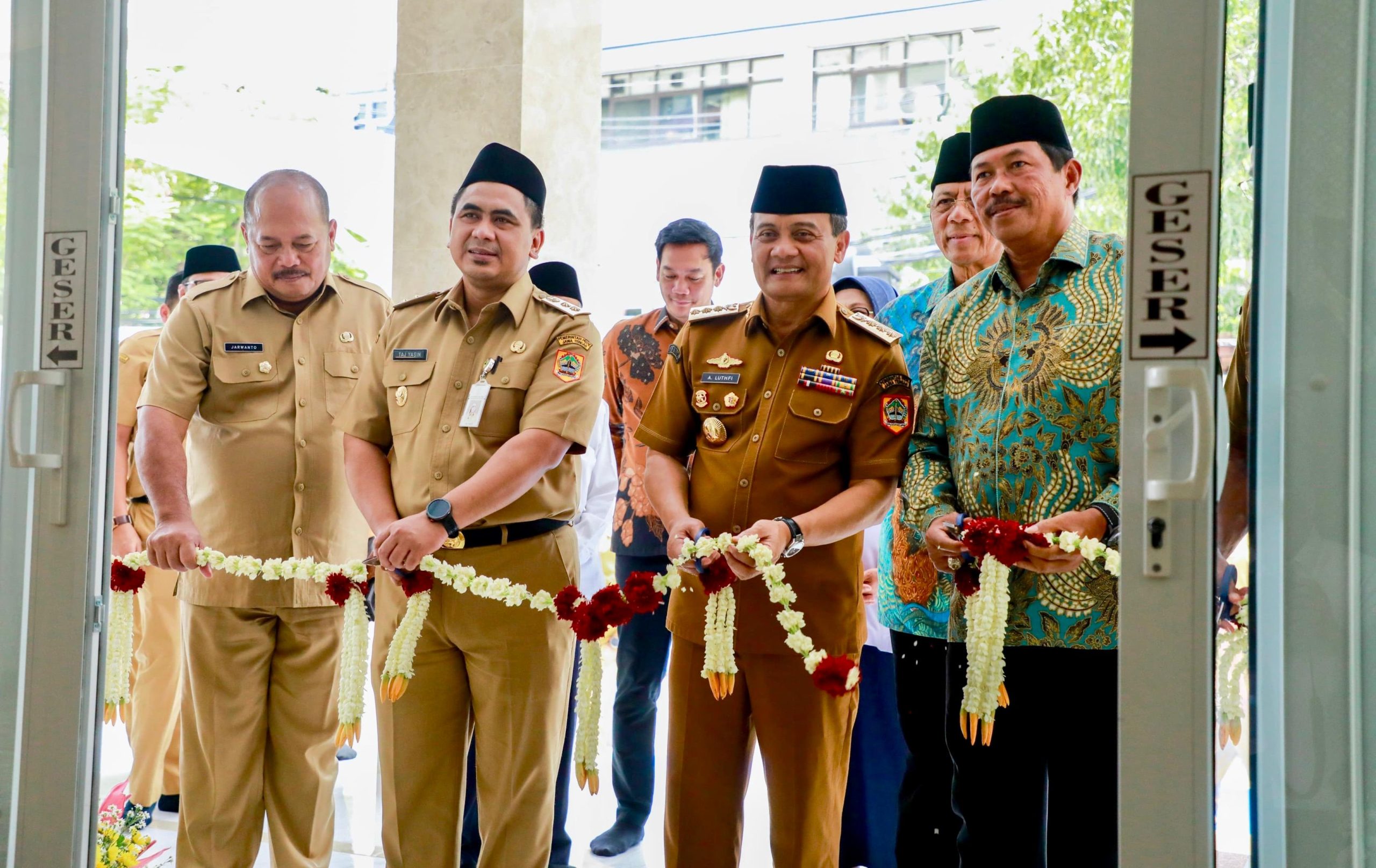 Luthfi Yasin Resmikan Masjid Baru, Kawasan Setda Jateng Kini Lebih Modern dan Tertata