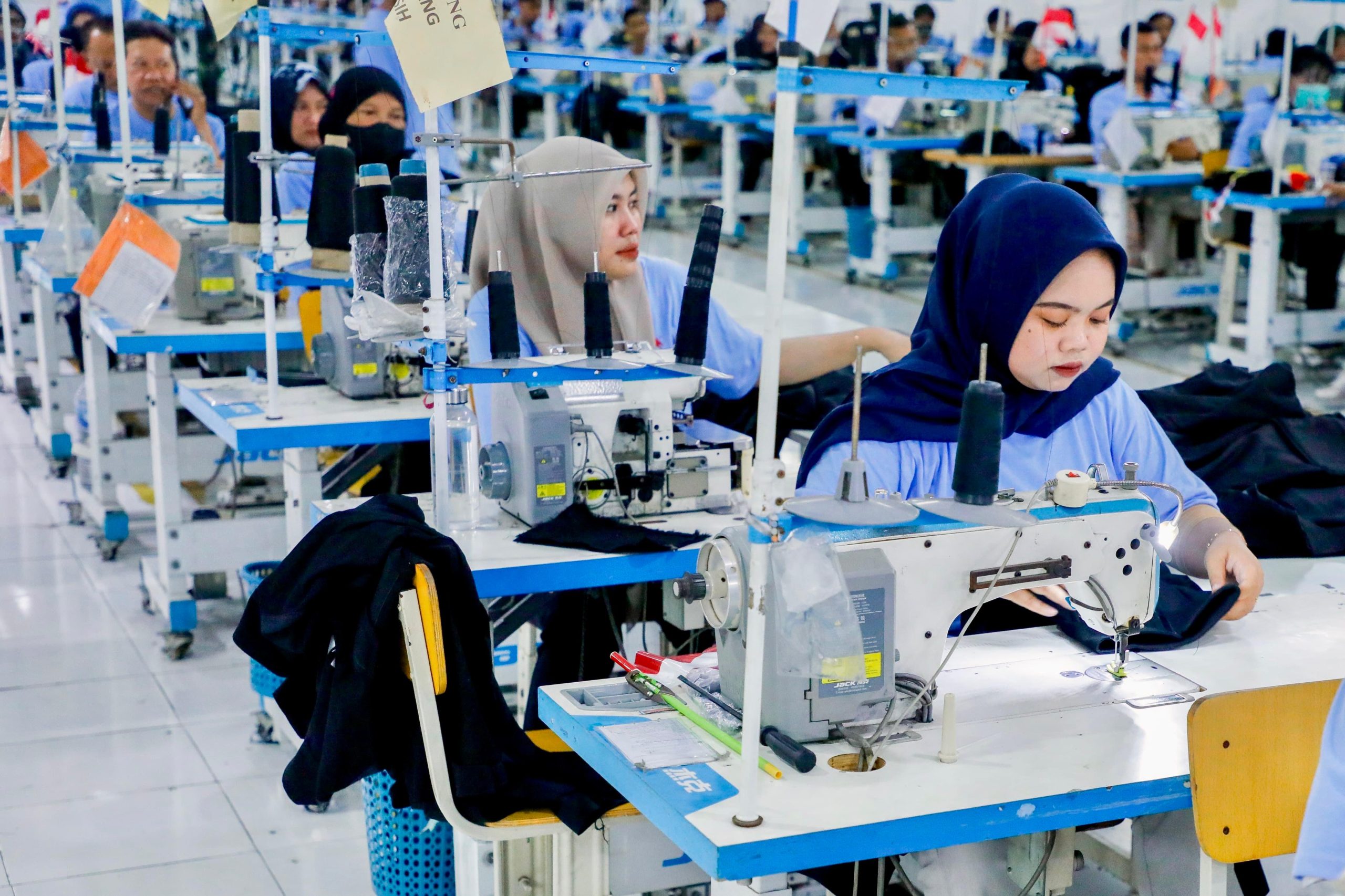 Pertumbuhan Ekonomi Melesat, Investasi Bergeliat