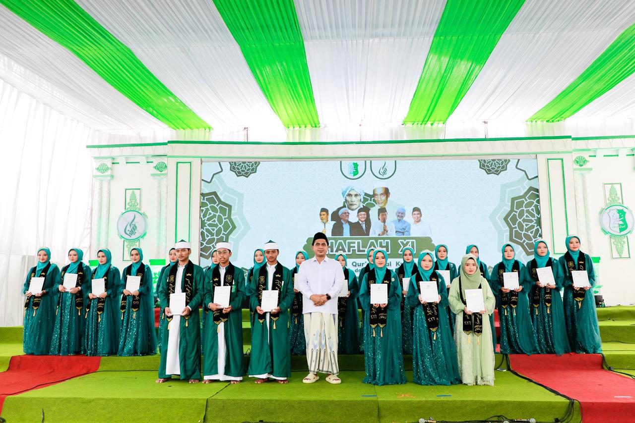 Wagub Taj Yasin Serahkan Bisarah 22 Penghafal Quran