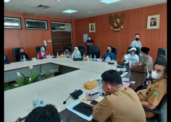 Komisi III DPRD Medan saat menggelar rapat terkait persoalan Pos Ambai Coffe. (Foto Ist) 