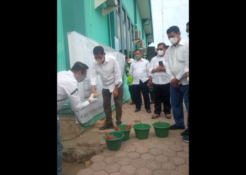 Gembala GBI Keluarga Besar Medan Plaza, Pdt Daniel Edy Prayitno meletakkan batu pertama pembangunan GBI House of Mercy Jemaat Tebing Tinggi.