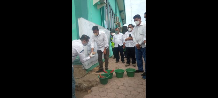 Gembala GBI Keluarga Besar Medan Plaza, Pdt Daniel Edy Prayitno meletakkan batu pertama pembangunan GBI House of Mercy Jemaat Tebing Tinggi.