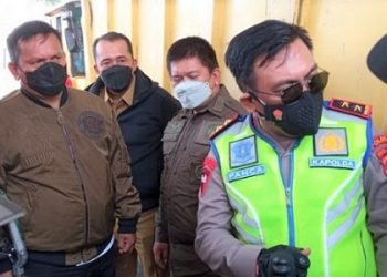 Kapolda Sumatera Utara (Kapoldasu) Irjen. Pol. Drs. R.Z. Panca Putra Simanjuntak, M.Si Sidak ke SPBU di Jalan Mandala By Pass, Kecamatan Medan Tembung. (Foto Ist)
