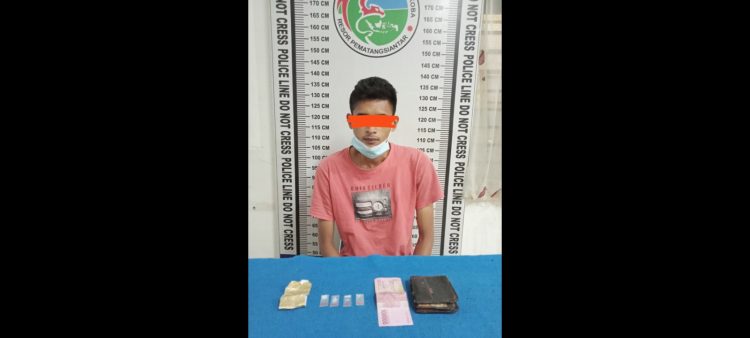 Pelaku Ifdhal Hidayat dan barang bukti
