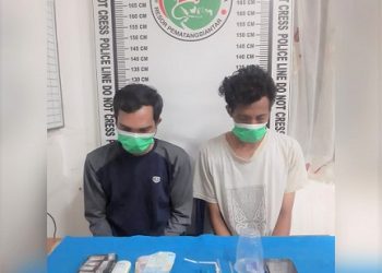 kedua pelaku, AA alias Alvin dan RFS alias Riki serta barang bukti