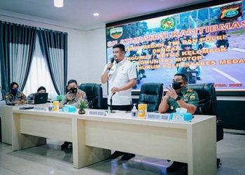 Wali Kota Medan, Bobby Nasution, Kapolrestabes Medan Kombes Pol Valentino Alfa Tatareda SH SIK dan Dandim 0201/Medan Kolonel Inf Ferry Muzawwad SIP silaturahmi dengan komunitas motor di Polrestabes Medan. (Foto Ist)