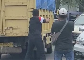 Oknum polisi yang meletuskan senjata api.Foto Ist