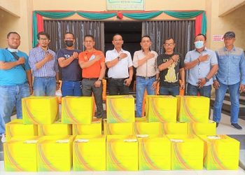 Penyerahan Paket lebaran kepada wartawan dari Kapolri (.Foto Ist)