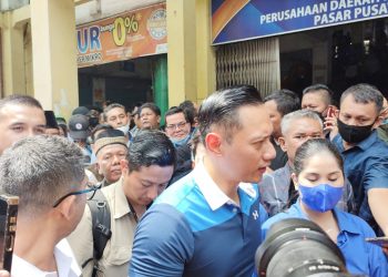 AHY dan Annisa Pohan di Pusat Pasar Medan. (Foto Ist)