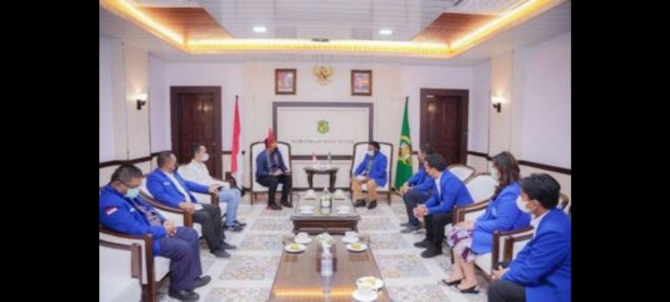Wali Kota Medan, Bobby Nasution saat menerima Pengurus GAMKI. (Foto Ist)