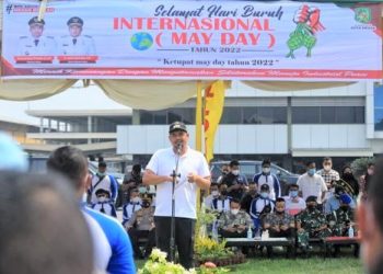 Bobby Nasution, Wali Kota Medan saat upacara petingatan May Day. (Foto Ist)