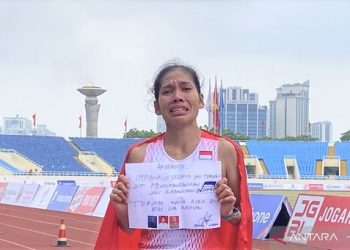 Odekta Elvina Naibaho, pelari kelahiran Desa Soban, Kabupaten Dairi meraih emas. (Foto Ist)