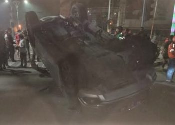 Mobil Pajero terbalik usai tarbrakan. (Foto Ist)