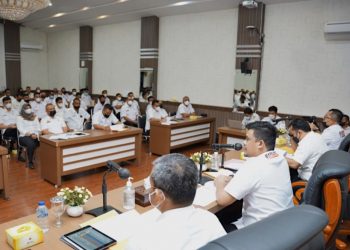 Wali Kota Medan Bobby Nasution saat memimpin rapat evaluasi serapan anggaran TA 2022 di Balai Kota Medan, (Foto Ist)
