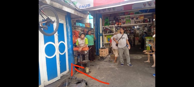 Eks Poskamling depan Toko Siantar Diesel yang sudah dijadikan gudang