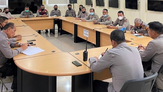 Kapolrestabes Medan melalui Waka Polrestabes Medan, AKBP Yudhi Hery Setiawan SIK, MH, saat melaksanakan anev dan arahan kepada personel Sat Tahti dan jaga tahanan Polri. (Foto Ist)