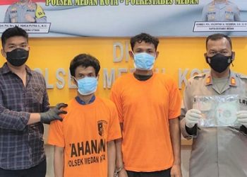 Kedua pencuri Besi Pagar Masjid Raya Al- Mashun. (Foto Ist)
