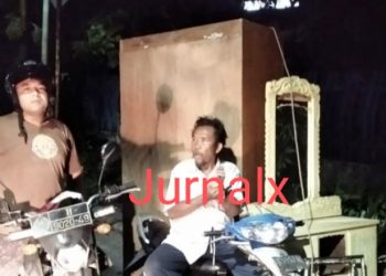 Bhabinkamtibmas Aipda Untung JF Nainggolan saat menangkap komplotan pelaku pencurian dan barang bukti