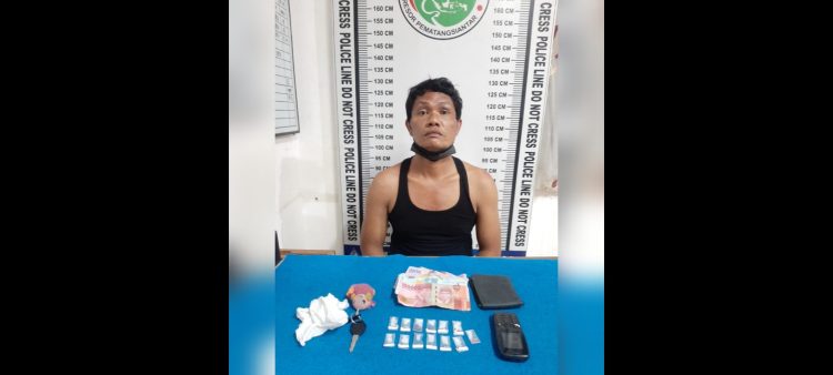 Pelaku Jefri Saragih alias Goliong dan barang bukti