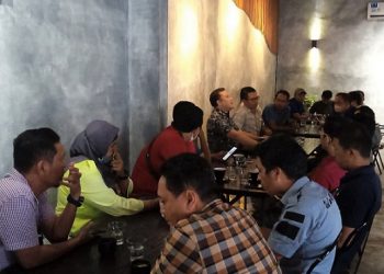 Manager PLN UP3 Pematangsiantar, Gading Aji saat konfrensi pers dengan wartawan