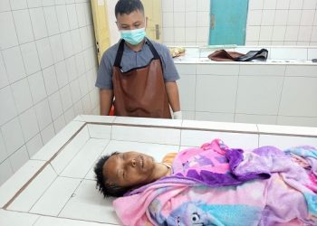 Jenajah pria tanpa identitas dititip diruangan jenajah RSUD dr Djasamen Saragih Kota Siantar