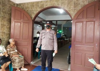 Personil Polsek Bangun Pam Gereja