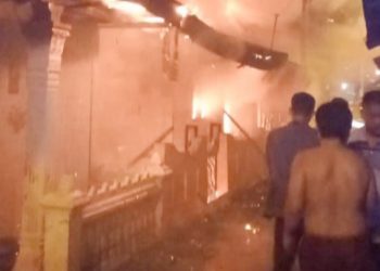 Kebakaran Jalan Cilacap Barat, Lingkungan 8, Kelurahan Belawan II, Kecamatan Medan Belawan, Kamis (4/8/2022) subuh. (Foto Ist)
