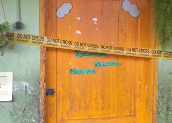 Ruang Kelas Sekolah Yayasan Baiti Jannati sudah dipasang digaris polisi. (Foto Romulo)