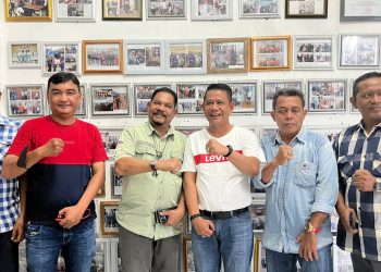 Rahudman Harahap bersilaturahmi ke Kantor Pewarta Polrestabes Medan yang diterima Ketua Pewarta Polrestabes Medan, Chairum Lubis dan jajaran pengurus. (Foto Ist)