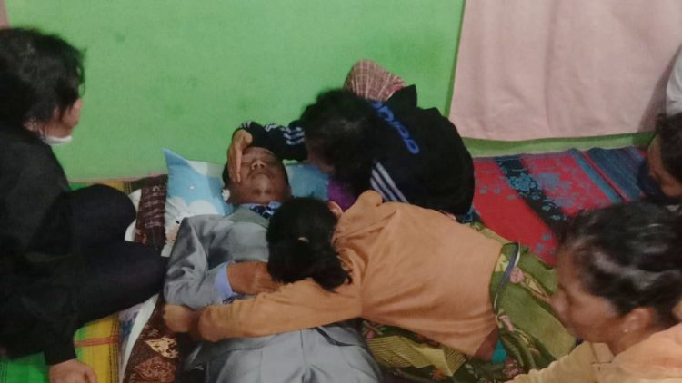 Jenajah korban disemayamkan dirumah suka ditangisi keluarganya